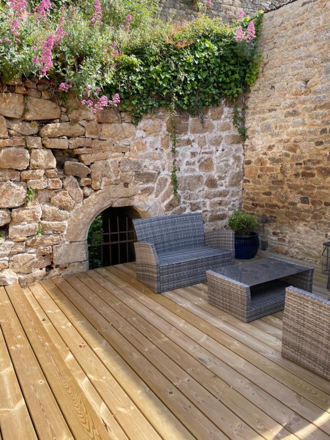 Maison La Tour Динан Экстерьер фото